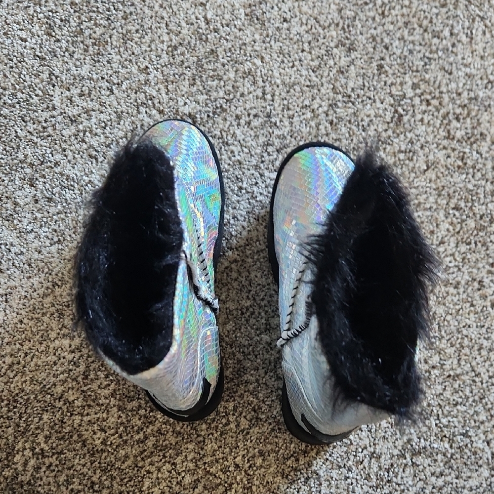 Current Mood Holographic Silver Platform Boots - Picture 7 of 8